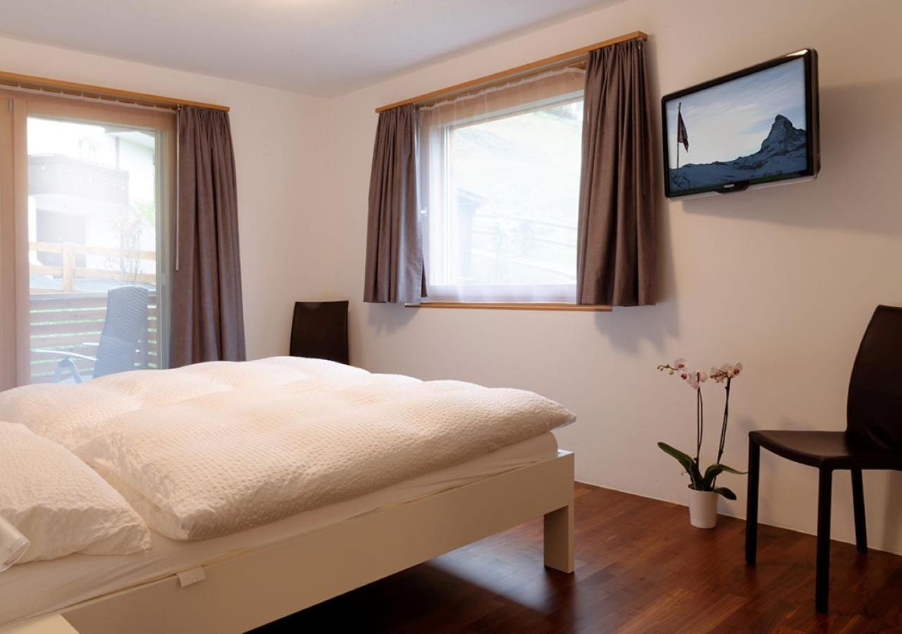Apartment Superior Parrot Zermatt Buitenkant foto